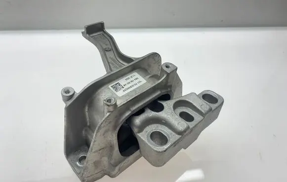 Volkswagen Golf VIII Gearbox mount 5WA199262AM 11072024