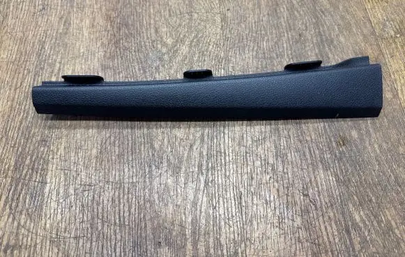 Porsche Macan (95B) Dashboard side end trim 95B868239A