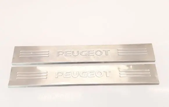 Peugeot 206 Front sill trim cover