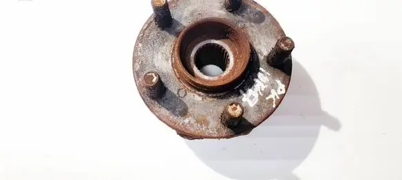 Front wheel hub