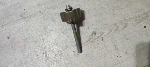BMW X3 F25 Fuel Injector clamp holder
