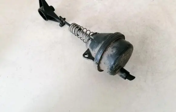 Ford Mondeo MK I Valve vacuum 