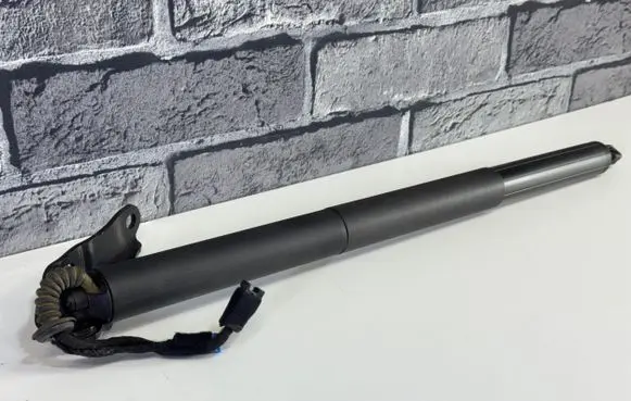 BMW X2 F39 Tailgate/trunk strut/damper 7423847