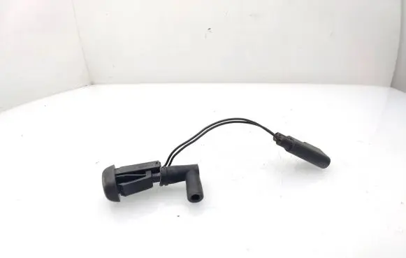 Ford Mondeo MK V Windshield washer spray nozzle B630B