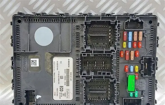 Ford Fiesta Fuse module HU5T15604ECD