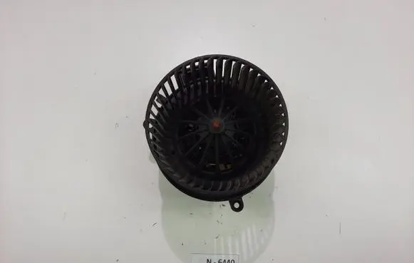 Jeep Commander Heater fan/blower 0701132570