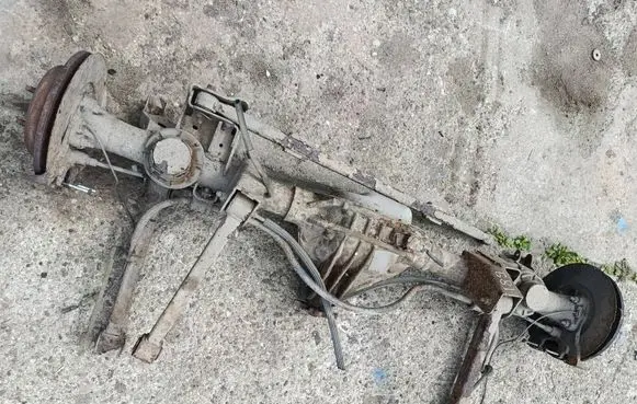 Jeep Grand Cherokee (WK) Rear axle beam with reductor 