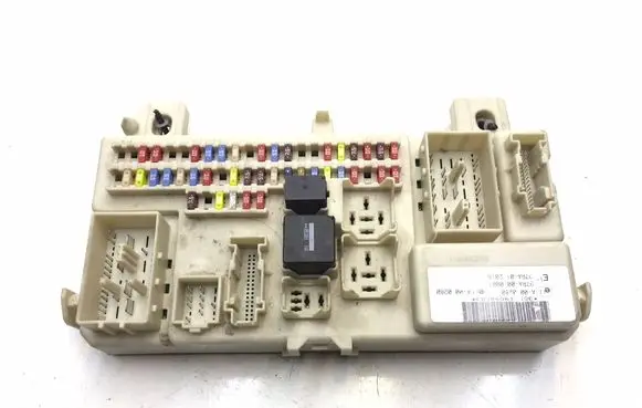 Ford Focus C-MAX Fuse module 4M5114A073BF K996