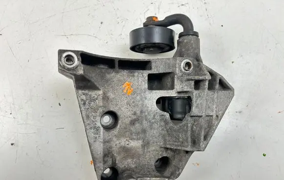 BMW X5 E53 Generator/alternator bracket 7786708