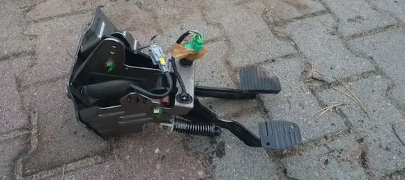 Peugeot 207 Brake pedal 9655467180