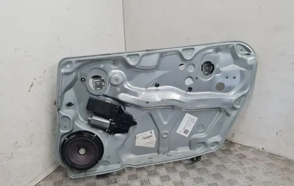 Skoda Superb B5 (3U) Front door window regulator with motor