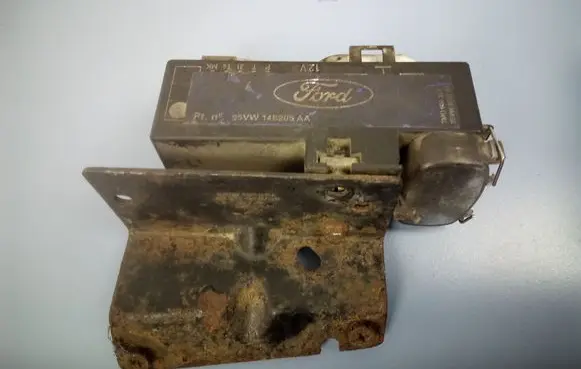 Ford Galaxy Coolant fan relay 7M0000317 95VW14B205AA