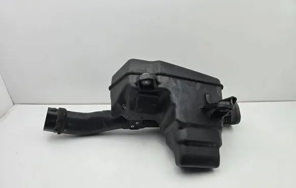 Toyota Prius (XW30) Intake resonator 1789337040
