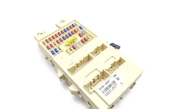 SsangYong Tivoli Fuse module 82150-35242