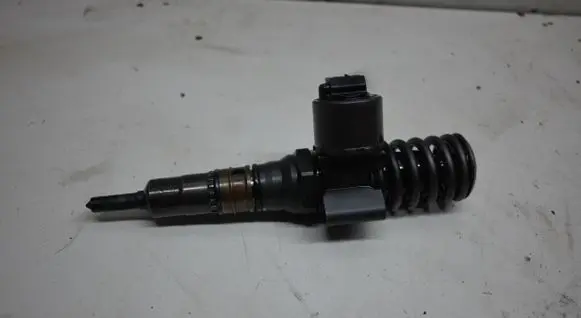 Seat Leon (1P) Fuel injector 03G130073G