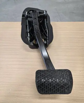 Mercedes-Benz E W214 Brake pedal A2062900800 A2232900000 A2062921200