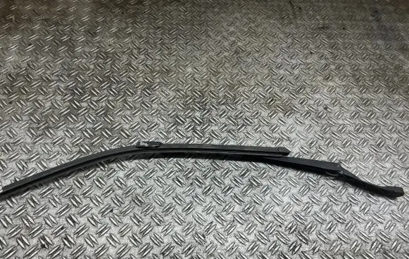 Opel Astra J Front wiper blade arm 3392125738