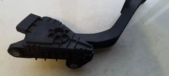 Mazda 6 Accelerator throttle pedal gk2a41600 198800-3070