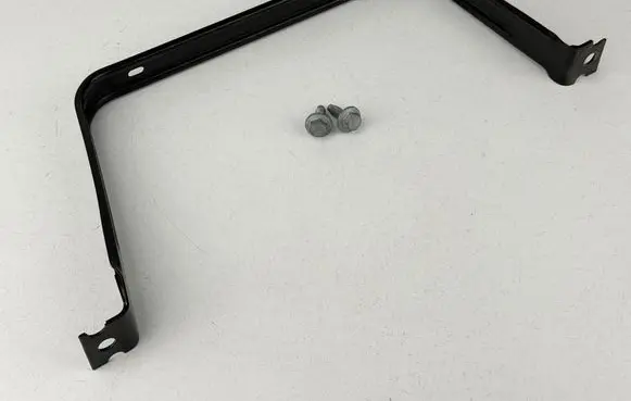 Audi A1 Fuel tank mounting bracket 2Q0201655