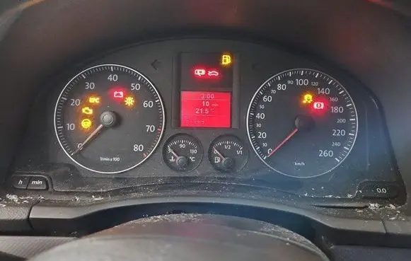 Speedometer (instrument cluster)