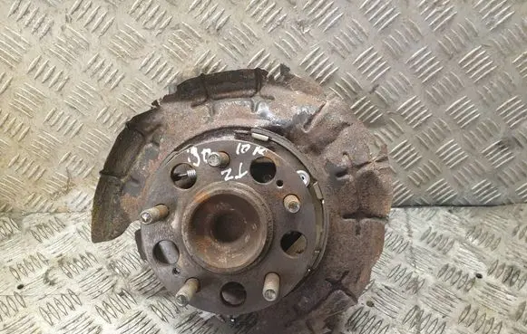 Hyundai i30 Rear wheel hub