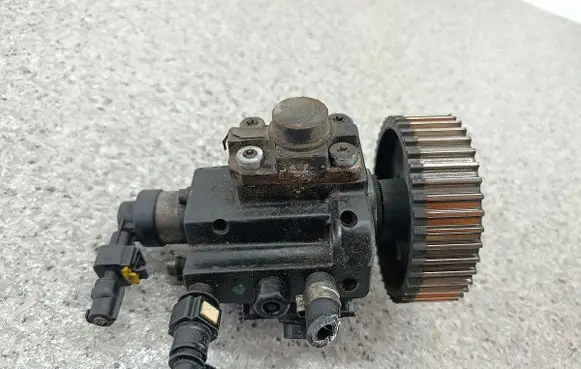 Alfa Romeo 159 Fuel injection high pressure pump
