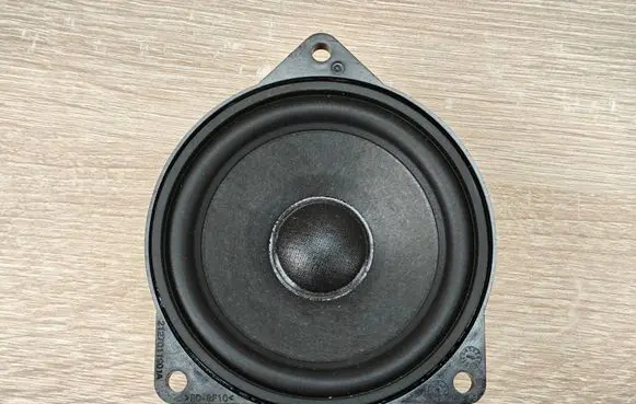 BMW 8 G16 Panel speaker 2622468