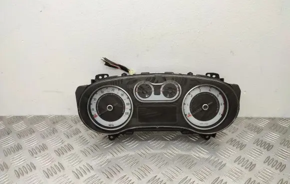 Fiat 500L Speedometer (instrument cluster) 51953198