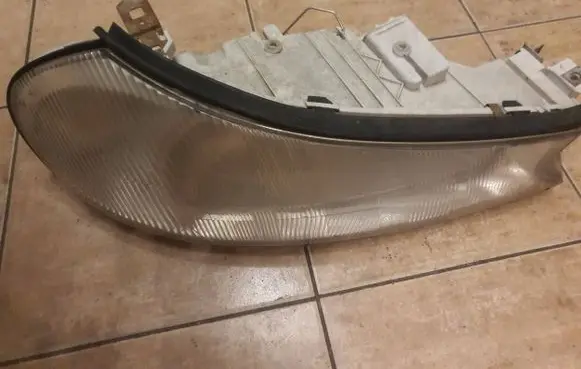 Ford Mondeo MK II Headlight/headlamp 1305235441