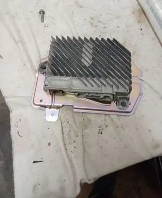 Chrysler Pacifica Sound amplifier 42555409