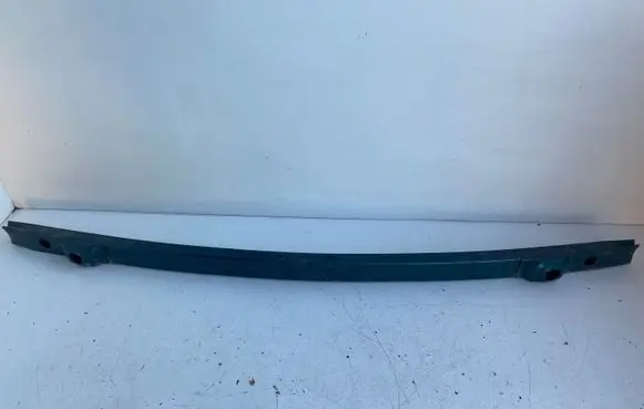 Toyota Avensis T220 Front bumper cross member
