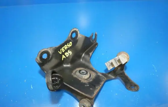 Toyota Verso ABS pump bracket 