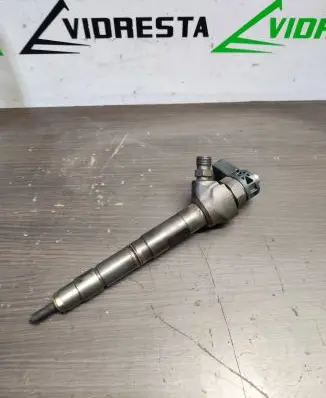 Audi A4 S4 B8 8K Fuel injector 0445110