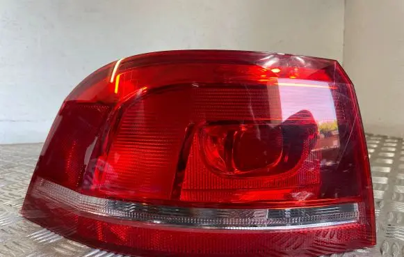 Volkswagen PASSAT B7 Rear/tail lights 3AF945095A