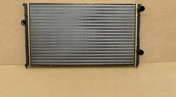 Volkswagen PASSAT B3 Coolant radiator 1H0121253AE BMQ810 350213810003