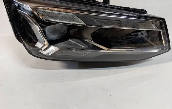 Audi Q2 - Headlight/headlamp 81D941034B