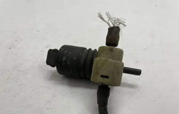 Windscreen/windshield washer pump