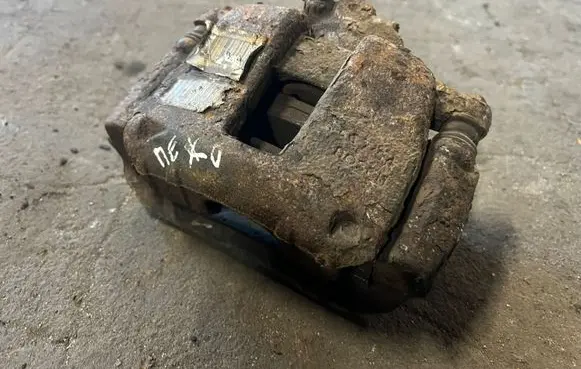 Peugeot 207 Front brake caliper