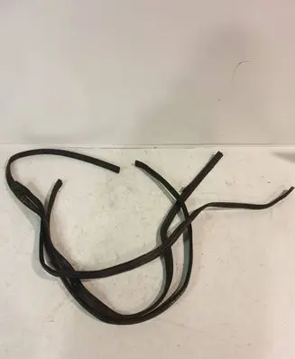 Mercedes-Benz CLS C219 Engine compartment rubber 
