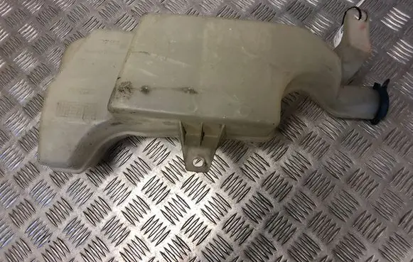 Iveco Daily 30.8 - 9 Windshield washer fluid reservoir/tank 500336393