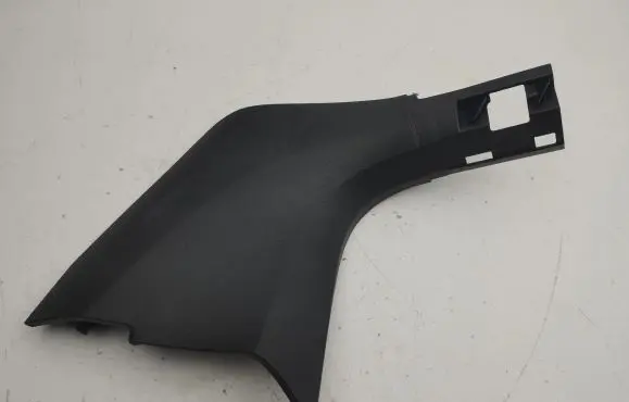 Foot area side trim