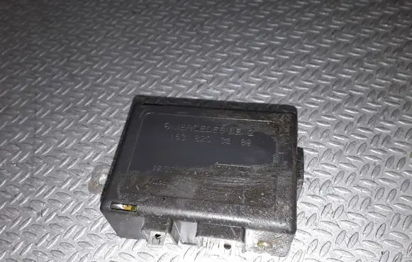 Mercedes-Benz ML W163 Aerial antenna amplifier 1638200289