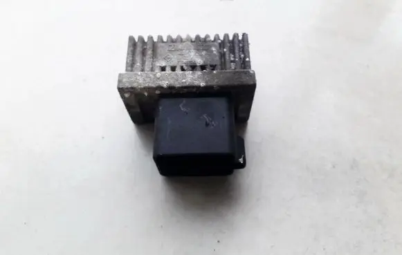 Glow plug pre-heat relay