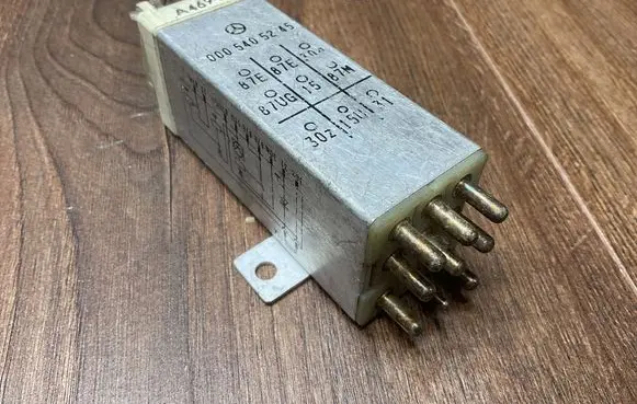 Mercedes-Benz E W124 Other relay 0005405245