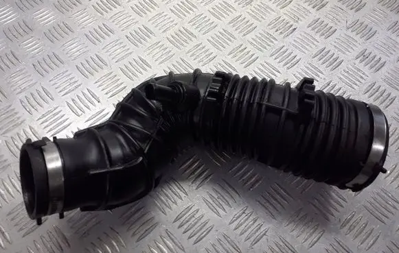 Renault Laguna III Air intake hose/pipe 8200714810-B