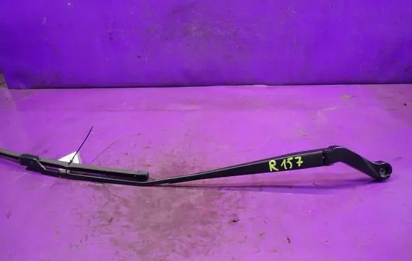 Peugeot Boxer Front wiper blade arm