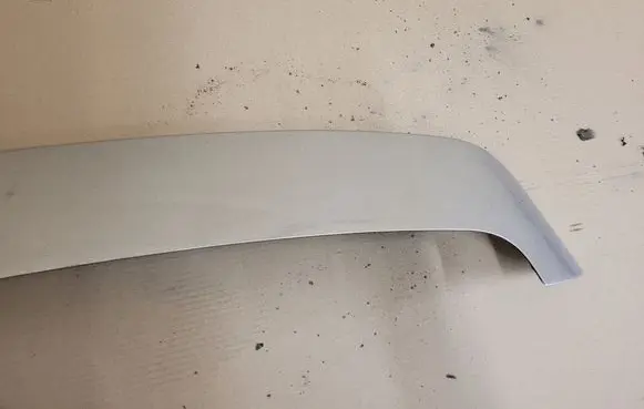 Mitsubishi Grandis Tailgate/trunk spoiler MN129304
