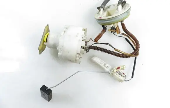 Audi A4 S4 B5 8D In-tank fuel pump 8D0201319
