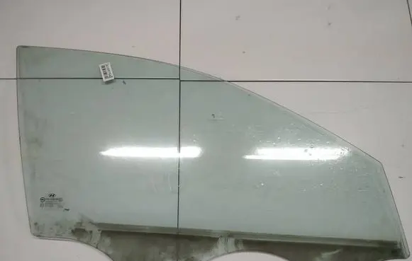 Hyundai i30 Front door window glass four-door as2