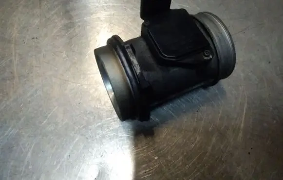 Audi A6 S6 C5 4B Mass air flow meter 059906461G